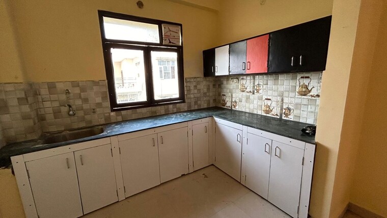 Kitchen, hazratganj 3 Bedroom 1480 Sq.Ft. Apartment In Hazratganj Lucknow 10650182