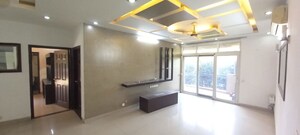 Building Lobby in 3 BHK Apartment at Omaxe The Nile, Sector 49 – for Rent