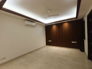 Room in 4 BHK Builder Floor at East Of Kailash – for Rent