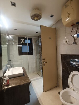Team Area in 4 BHK Builder Floor at East Of Kailash – for Rent