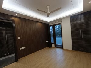 Room in 4 BHK Builder Floor at East Of Kailash – for Rent
