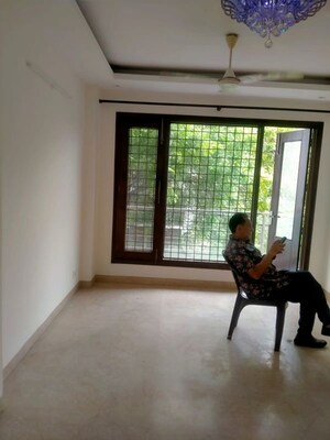 Room in 3 BHK Builder Floor at Chittaranjan Park – for Sale