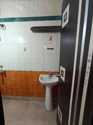 Bathroom in 1.5 BHK Apartment at Shubhashree Apartmaent Akurdi, Akurdi – for Rent