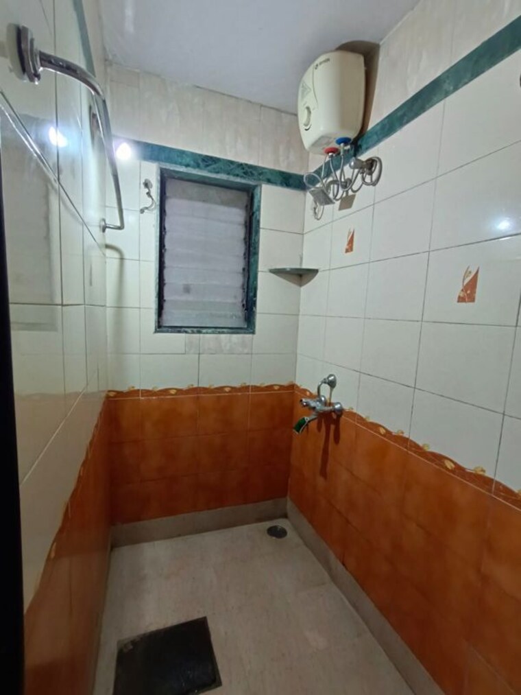 Bathroom, shubhashree-apartmaent-akurdi 1.5 Bedroom 700 Sq.Ft. Apartment In Akurdi Pune 10650246