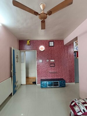 Furnished Amenities in 1.5 BHK Apartment at Shubhashree Apartmaent Akurdi, Akurdi – for Rent