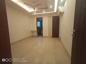 Room in 3 BHK Builder Floor at Greater Kailash I – for Rent