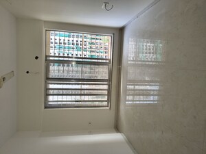 Room in 2 BHK Apartment at Unique Poonam Estate Cluster 2, Mira Road – for Rent