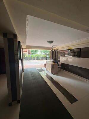 Parking in 3 BHK Apartment at Marathon Monte South, Byculla West – for Rent
