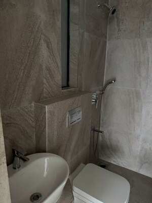 Bathroom in 1 BHK Apartment at Pant Nagar – for Rent