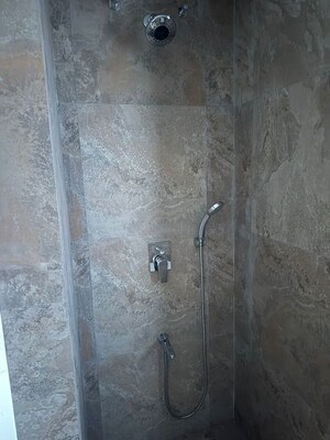 Bathroom in 1 BHK Apartment at Pant Nagar – for Rent