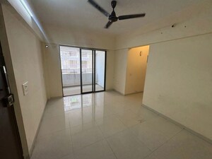 Room in 1 BHK Apartment at HDIL Premier Exotica, Kurla West – for Rent