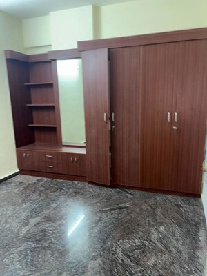 Room in 2 BHK Apartment at Nri Layout – for Rent