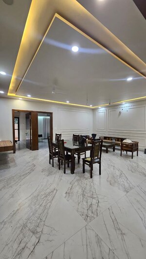3 BHK Builder Floor For Rent in Aerocity