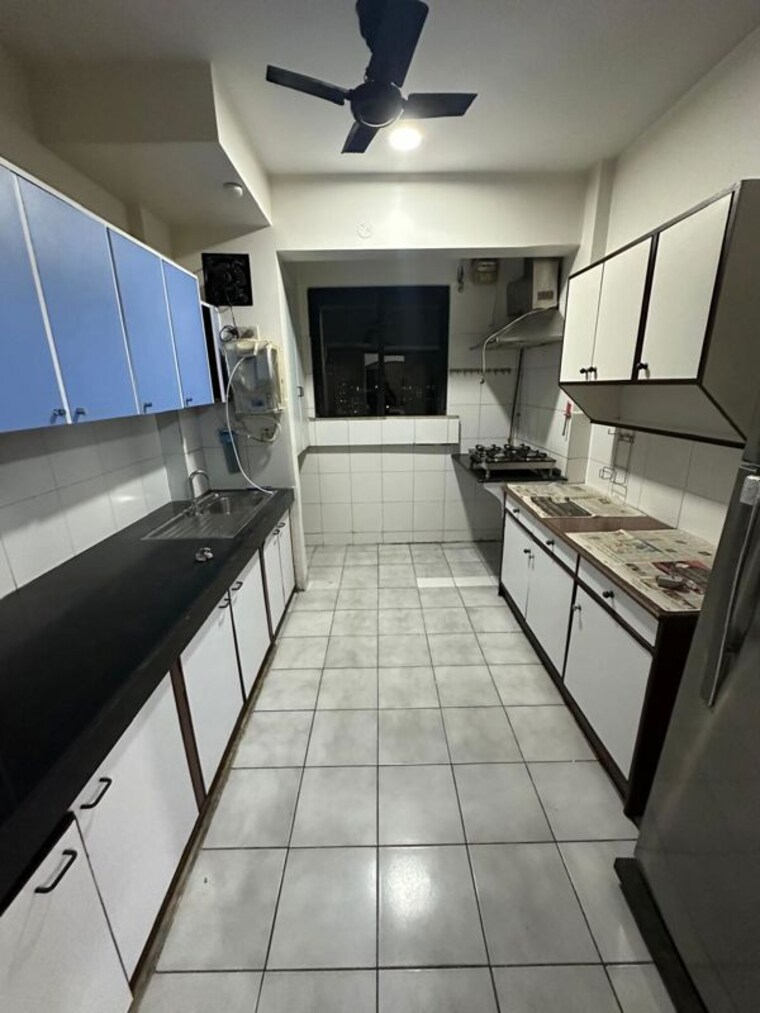 Kitchen, hiranandani-gardens-lake-castle 1 Bedroom 750 Sq.Ft. Apartment In Powai Mumbai 10650325