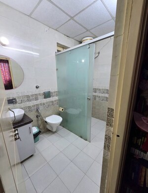 Team Area in 2 BHK Builder Floor at Aman Vihar – for Rent