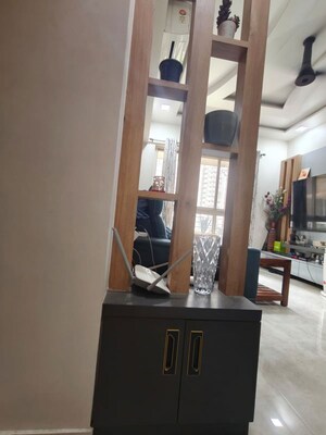 Furnished Amenities in 2 BHK Apartment at Lodha Amara, Kolshet Road – for Rent