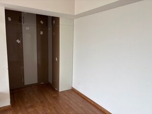 Room in 3 BHK Apartment at Godrej Air Sector 85, Sector 85 – for Rent