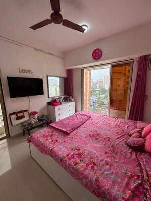Bedroom in 2 BHK Apartment at Woodstock Apartment Khar, Khar West – for Rent