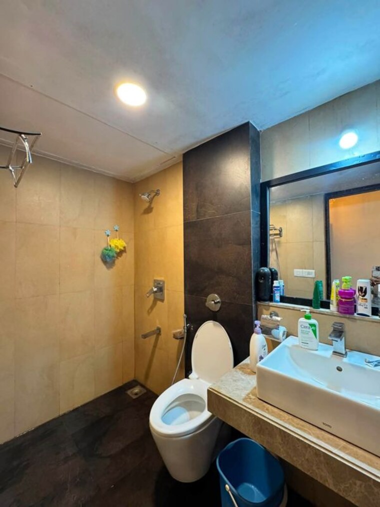 Bathroom, lodha-splendora 2 Bedroom 771 Sq.Ft. Apartment In Ghodbunder Road Thane 10650435