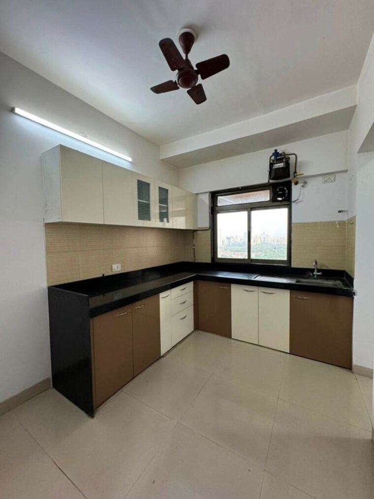Kitchen, lodha-splendora 3 Bedroom 1124 Sq.Ft. Apartment In Ghodbunder Road Thane 10650436