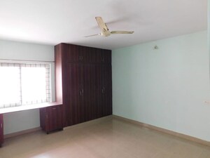 Room in 3 BHK Apartment at Raunaq Homes, Rambagh Colony – for Sale