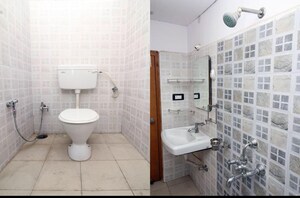 Bathroom in 3 BHK Apartment at Raunaq Homes, Rambagh Colony – for Sale