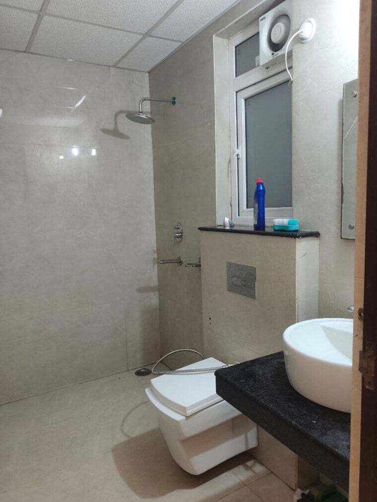 Bathroom, omaxe-r2 3 Bedroom 1955 Sq.Ft. Apartment In Gomti Nagar Lucknow 10650448