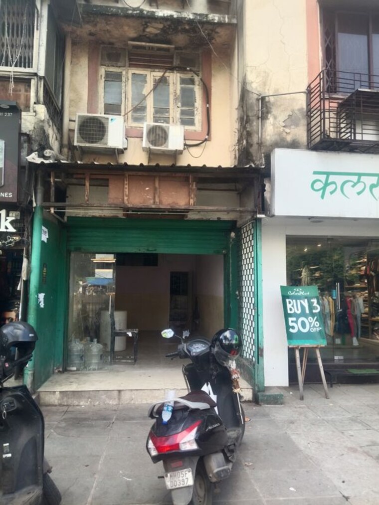  Parking, shri-narottam-niwas Commercial Shop 300 Sq.Ft. In Sion West Mumbai 10650456