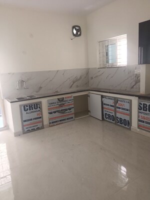 Room in 2 BHK Apartment at Manikonda – for Rent