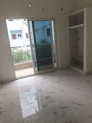 Room in 2 BHK Apartment at Manikonda – for Rent