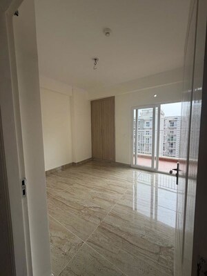 Room in 3.5 BHK Apartment at ATS Nobility, Sector 4 Greater Noida – for Sale