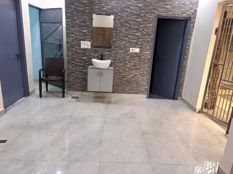 Room, rwa-apartments-sector-50 1.5 Bedroom 650 Sq.Ft. Builder Floor In Sector 50 Noida 10650495