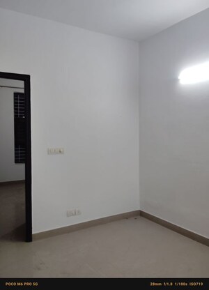 Room in 2 BHK Builder Floor at Sector 45 – for Rent