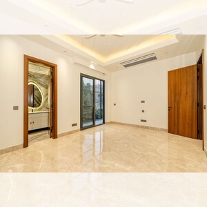 Room in 4 BHK Builder Floor at Greater Kailash – for Sale