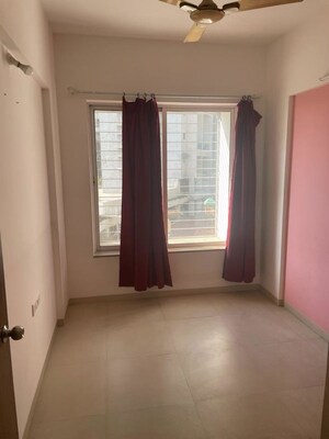 Room in 3.5 BHK Apartment at Pashankar Yin Yang, Kharadi – for Sale