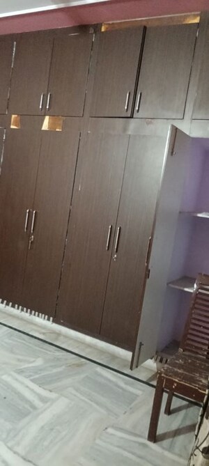 Furnished Amenities in 3 BHK Builder Floor at Hanuman Nagar Extension – for Rent
