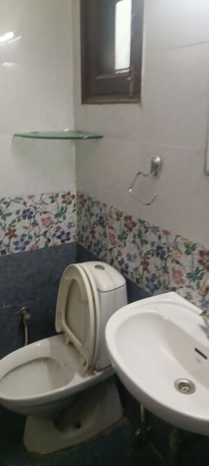 Bathroom in 3 BHK Apartment at Ganesh Nagar – for Rent