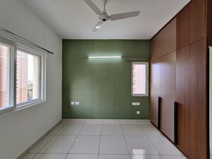 Room in 3 BHK Apartment at Prestige Finsbury Park Regent, Bagaluru – for Rent