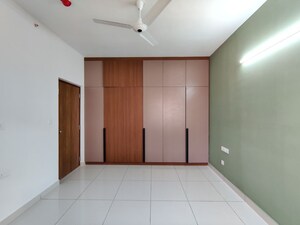 Room in 3 BHK Apartment at Prestige Finsbury Park Regent, Bagaluru – for Rent