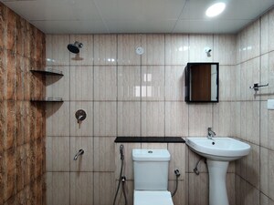 Bathroom in 3 BHK Apartment at Prestige Finsbury Park Regent, Bagaluru – for Rent