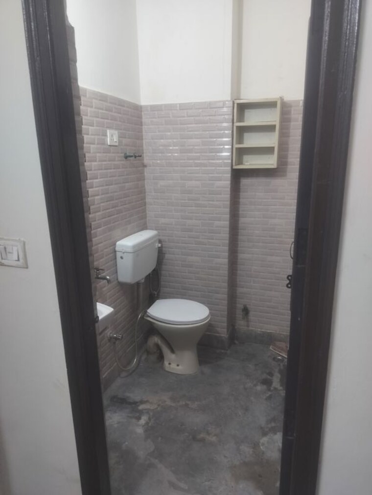 Bathroom, chattarpur 1 RK 225 Sq.Ft. Builder Floor In Chattarpur Delhi 10650556