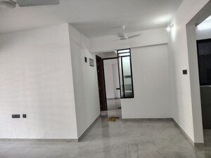 Room in 2 BHK Apartment at Unique Youtopia, Kharadi – for Rent