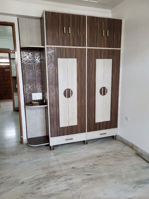 Room in 3 BHK Builder Floor at Sector 47 – for Rent
