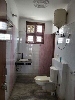 Bathroom in 3 BHK Builder Floor at Sector 47 – for Rent