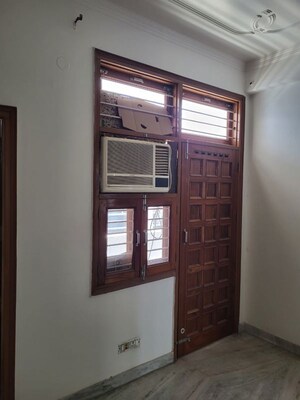 Room in 3 BHK Builder Floor at Sector 47 – for Rent