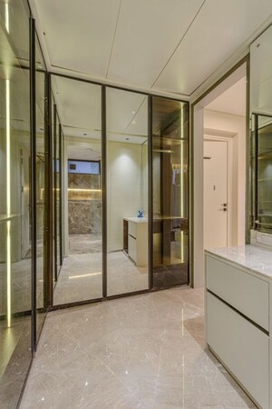 Building Lobby in 3 BHK Builder Floor at Sector 17 – for Rent