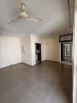 Room in 2 BHK Apartment at Unitech Uniworld Gardens, Sector 47 – for Rent