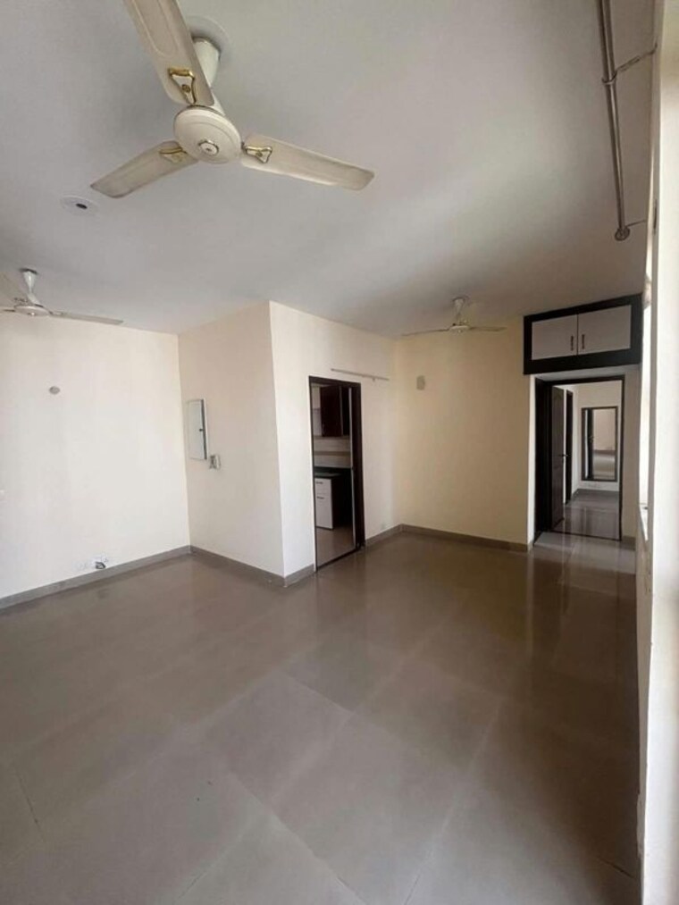 Room, unitech-uniworld-gardens 2 Bedroom 973 Sq.Ft. Apartment In Sector 47 Gurgaon 10650633