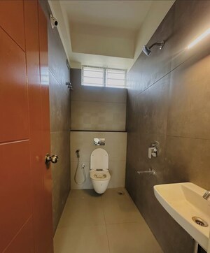 Bathroom in 2 BHK Apartment at Sia Jaihind CHS, Chembur – for Sale