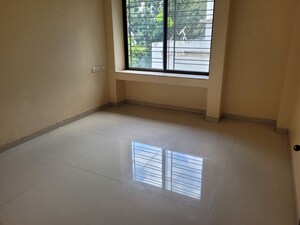 Room in 3 BHK Apartment at Galaxy Parijat, Bhosale Nagar – for Rent